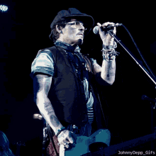 Johnny Depp Concert GIF - Johnny Depp Concert Sing GIFs