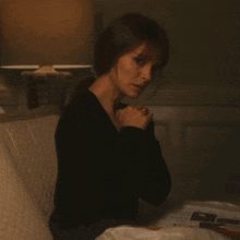 Praying Elizabeth Berry GIF - Praying Elizabeth Berry Natalie Portman GIFs