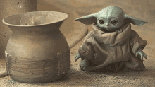 Mandalorian Baby Yoda GIF - Mandalorian Baby Yoda Quake GIFs