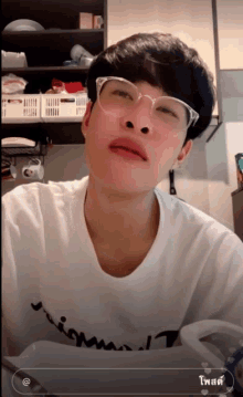 Pakpoom Art Pakpoom GIF - Pakpoom Art Pakpoom Art Smiling GIFs
