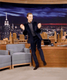 Dancing Benedict Cumberbatch GIF - Dancing Benedict Cumberbatch Happy GIFs
