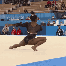 Spin Simone Biles GIF - Spin Simone Biles Usa Gymnast Team GIFs