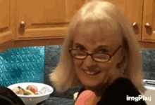 Wave Funny GIF - Wave Funny Mom GIFs