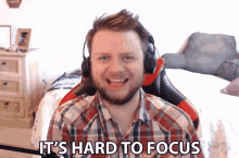 Its Hard To Focus Distracted GIF - Its Hard To Focus Distracted Cant Focus GIFs