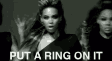 Ring Put Ring On It GIF - Ring Put Ring On It Beyonce GIFs
