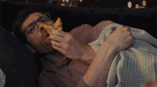 Eating Pizza Bros Movie GIF - Eating Pizza Bros Movie Eating In The Sofa GIFs
