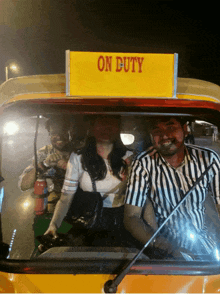 Auto Rickshaw Onduty GIF - Auto Rickshaw Onduty Friends GIFs