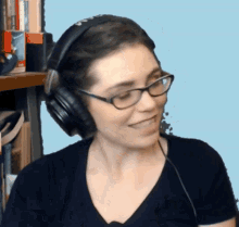 Amy Dallen Enthusiamy GIF - Amy Dallen Enthusiamy These Are Scheme Hands GIFs