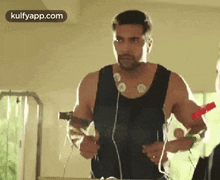 Looking.Gif GIF - Looking Work Out Exercise Body GIFs