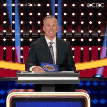 I Dont Know Gerry Dee GIF - I Dont Know Gerry Dee Family Feud Canada GIFs