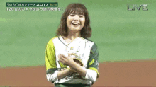 吉高由里子 野球　投げる GIF - Yuriko Yoshitaka Baseball Throw GIFs