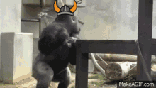 Gorilla Chest Smash GIF - Gorilla Chest Smash Floki Inu GIFs