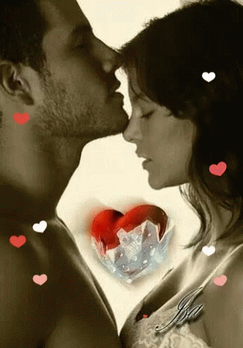 Couple Kiss GIF - Couple Kiss Love - Discover & Share GIFs