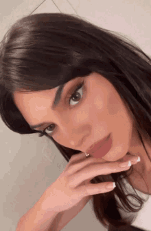 Kendall Jenner Kuwtk GIF