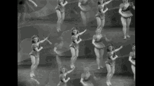 Dance Vintage GIF - Dance Vintage Moves GIFs
