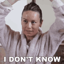 I Dont Knoe Brie Larson GIF - I Dont Knoe Brie Larson Idk GIFs