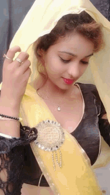 Rathodraj Yellow Saree GIF - Rathodraj Yellow Saree Rajasthani GIFs