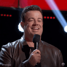 Laughing Chuckle GIF - Laughing Chuckle Haha GIFs