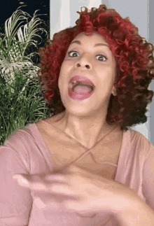 Mind Your Business Nosey GIF - Mind Your Business Nosey Holly Logan GIFs