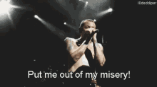 Chester Bennington Linkin Park GIF - Chester Bennington Linkin Park Put Me Out Of My Misery GIFs