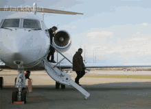 Getting Off Place Just Arrived GIF - Getting Off Place Just Arrived Just Got Here GIFs