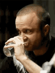 Jesse Pinkman Drink GIF - Jesse Pinkman Drink Breaking Bad GIFs