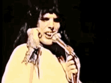 Queen Freddie Mercury GIF - Queen Freddie Mercury Reach GIFs