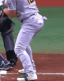 ball baseball peach bouncing off
