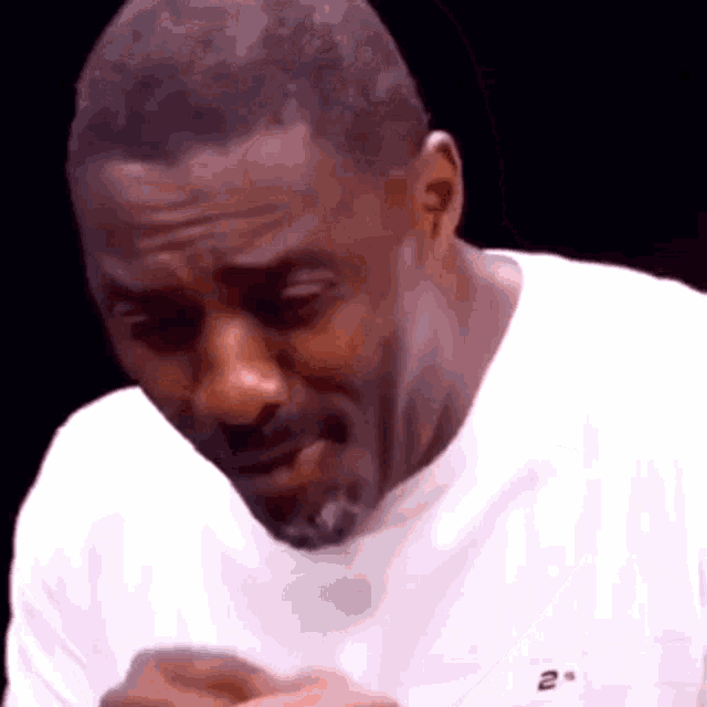 Idris Elba Coughing GIF - Idris Elba Coughing Choking - Tenor