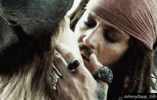 Johnny Depp Keira Knightley GIF - Johnny Depp Keira Knightley Captain Jack Sparrow GIFs