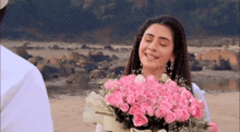 Jhanak Hiba Nawab GIF - Jhanak Hiba Nawab Flowers GIFs