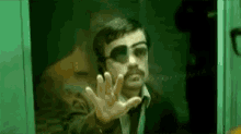 Peter Dinklage Fuck You GIF - Peter Dinklage Fuck You Middle Finger GIFs