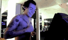 Harry Styles GIF - Harry Styles Workout GIFs