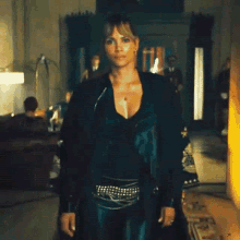 Halle Berry John Wick3 GIF - Halle Berry John Wick3 Dogs GIFs