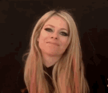 Avril Lavigne GIF