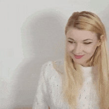 Laughing Sophie GIF - Laughing Sophie Tearastar GIFs