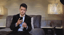 Kyle Abbott Michael Mealor GIF - Kyle Abbott Michael Mealor The Young And The Restless GIFs