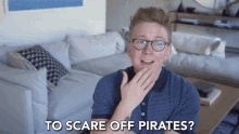 Scare Off Pirates GIF - Scare Off Pirates Confused GIFs