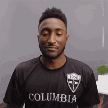 Peace Marques Brownlee GIF - Peace Marques Brownlee Peace Sign GIFs