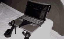 Sexy Laptop Seductive GIF - Sexy Laptop Seductive GIFs