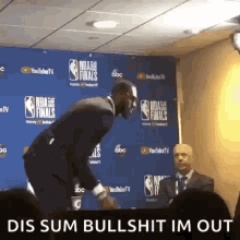 Lebron James Walkaway GIF - Lebron James Walkaway Out GIFs