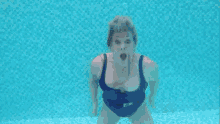 Underwater Breath Hold GIF - Underwater Breath Hold Swimsuit GIFs