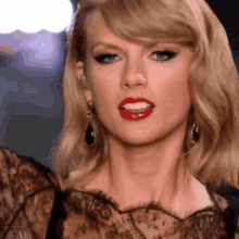 Taylor Swift Harry Styles GIF - Taylor Swift Harry Styles Music Icon GIFs
