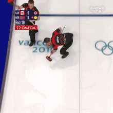 Curling International Olympic Committee2021 GIF - Curling International Olympic Committee2021 Hit It GIFs