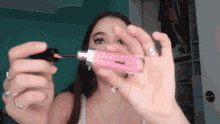 Shows Lip Gloss Fiona Frills GIF - Shows Lip Gloss Fiona Frills Fiona Frills Vlog GIFs