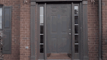 In A Hurry Leaving The House GIF - In A Hurry Leaving The House Running GIFs