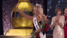 Pageant Wave GIF - Pageant Wave Parade GIFs
