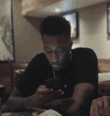 Lecrae Shocked GIF - Lecrae Shocked Texting GIFs