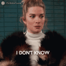 I Dont Know You Tell Me Alexis Rose GIF - I Dont Know You Tell Me Alexis Rose Alexis GIFs