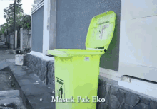 Pak Eko GIF - Laki Laki Anjing Tiduran GIFs